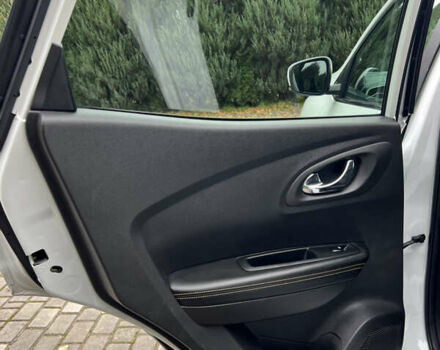 Белый Рено Kadjar, объемом двигателя 1.6 л и пробегом 252 тыс. км за 17800 $, фото 74 на Automoto.ua