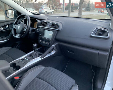 Белый Рено Kadjar, объемом двигателя 1.6 л и пробегом 132 тыс. км за 17500 $, фото 11 на Automoto.ua