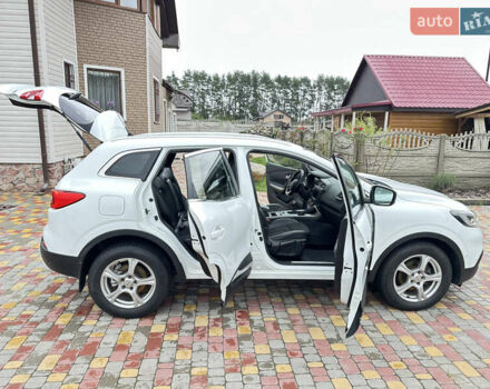 Белый Рено Kadjar, объемом двигателя 1.6 л и пробегом 209 тыс. км за 14100 $, фото 11 на Automoto.ua