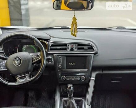 Білий Рено Kadjar, об'ємом двигуна 1.6 л та пробігом 292 тис. км за 14850 $, фото 31 на Automoto.ua