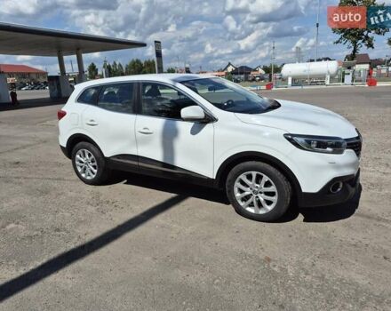 Белый Рено Kadjar, объемом двигателя 1.46 л и пробегом 177 тыс. км за 16600 $, фото 4 на Automoto.ua