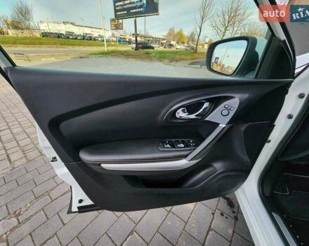 Белый Рено Kadjar, объемом двигателя 1.5 л и пробегом 232 тыс. км за 14950 $, фото 61 на Automoto.ua