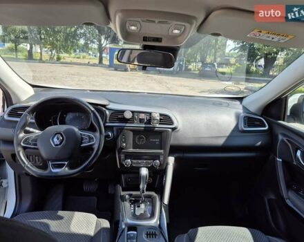 Белый Рено Kadjar, объемом двигателя 1.46 л и пробегом 177 тыс. км за 16600 $, фото 18 на Automoto.ua