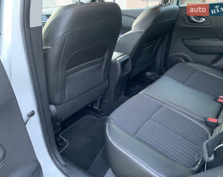 Белый Рено Kadjar, объемом двигателя 1.6 л и пробегом 132 тыс. км за 17500 $, фото 9 на Automoto.ua