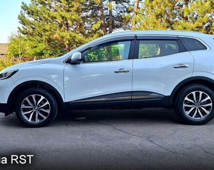 Белый Рено Kadjar, объемом двигателя 1.5 л и пробегом 112 тыс. км за 16500 $, фото 2 на Automoto.ua