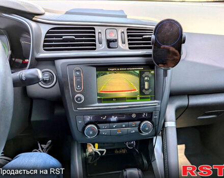 Белый Рено Kadjar, объемом двигателя 1.5 л и пробегом 90 тыс. км за 18000 $, фото 5 на Automoto.ua