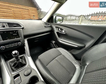 Белый Рено Kadjar, объемом двигателя 1.6 л и пробегом 209 тыс. км за 14100 $, фото 28 на Automoto.ua