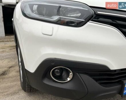 Білий Рено Kadjar, об'ємом двигуна 1.46 л та пробігом 162 тис. км за 16750 $, фото 3 на Automoto.ua