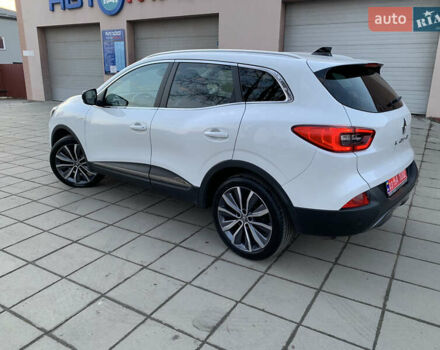 Белый Рено Kadjar, объемом двигателя 1.6 л и пробегом 132 тыс. км за 17500 $, фото 3 на Automoto.ua