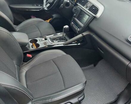 Белый Рено Kadjar, объемом двигателя 1.46 л и пробегом 100 тыс. км за 17000 $, фото 9 на Automoto.ua