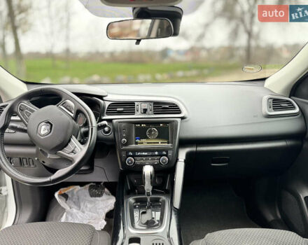 Белый Рено Kadjar, объемом двигателя 1.46 л и пробегом 177 тыс. км за 15900 $, фото 10 на Automoto.ua