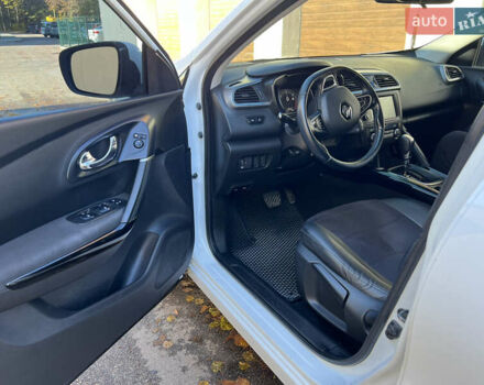 Рено Kadjar 2016 в Виннице на Automoto.ua Белый Рено Kadjar, объемом двигателя 1.46 л и пробегом 173 тыс. км за 15600 $, фото 17 на Automoto.ua