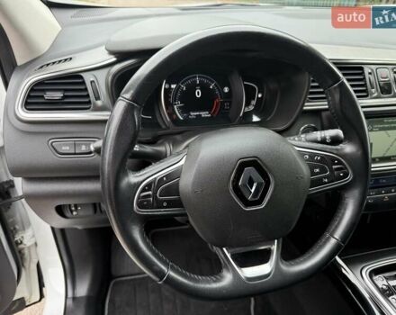Белый Рено Kadjar, объемом двигателя 1.46 л и пробегом 192 тыс. км за 17700 $, фото 16 на Automoto.ua