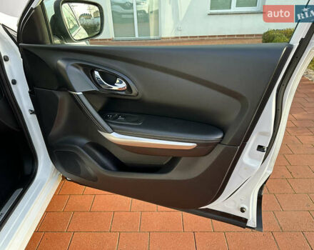 Белый Рено Kadjar, объемом двигателя 1.5 л и пробегом 230 тыс. км за 16000 $, фото 55 на Automoto.ua