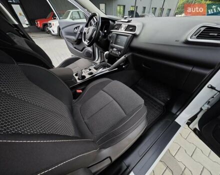 Белый Рено Kadjar, объемом двигателя 1.46 л и пробегом 184 тыс. км за 16500 $, фото 51 на Automoto.ua