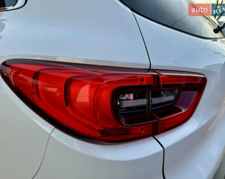 Белый Рено Kadjar, объемом двигателя 1.5 л и пробегом 230 тыс. км за 16000 $, фото 9 на Automoto.ua