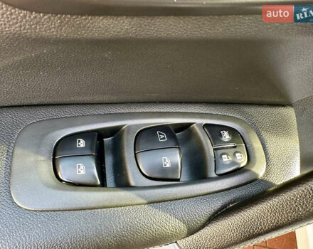 Белый Рено Kadjar, объемом двигателя 1.5 л и пробегом 230 тыс. км за 16000 $, фото 107 на Automoto.ua