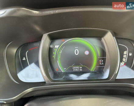 Белый Рено Kadjar, объемом двигателя 1.5 л и пробегом 230 тыс. км за 16000 $, фото 103 на Automoto.ua