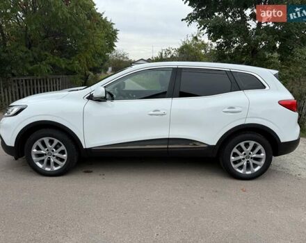 Белый Рено Kadjar, объемом двигателя 1.46 л и пробегом 192 тыс. км за 17700 $, фото 2 на Automoto.ua