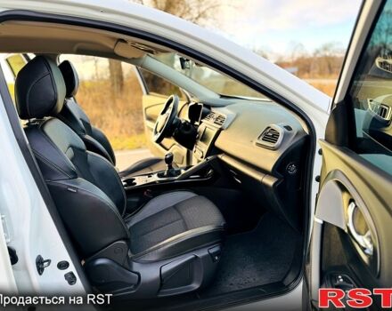 Белый Рено Kadjar, объемом двигателя 16 л и пробегом 49 тыс. км за 16800 $, фото 10 на Automoto.ua
