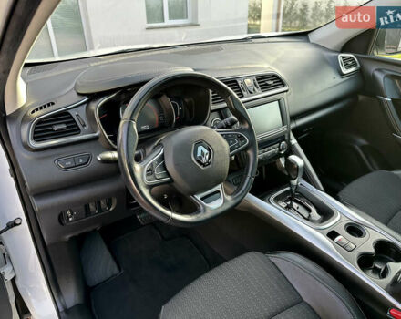 Белый Рено Kadjar, объемом двигателя 1.5 л и пробегом 230 тыс. км за 16000 $, фото 72 на Automoto.ua