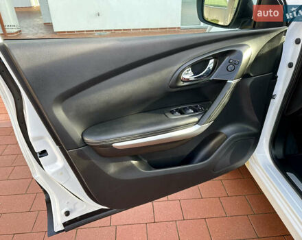 Белый Рено Kadjar, объемом двигателя 1.5 л и пробегом 230 тыс. км за 16000 $, фото 70 на Automoto.ua