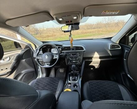 Белый Рено Kadjar, объемом двигателя 1.5 л и пробегом 250 тыс. км за 14700 $, фото 7 на Automoto.ua
