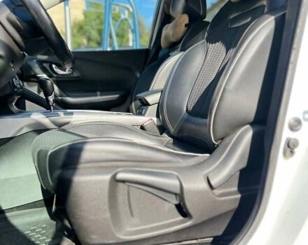 Білий Рено Kadjar, об'ємом двигуна 1.46 л та пробігом 175 тис. км за 16000 $, фото 13 на Automoto.ua