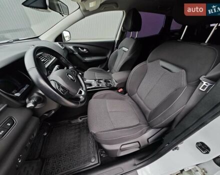Белый Рено Kadjar, объемом двигателя 1.46 л и пробегом 184 тыс. км за 16500 $, фото 25 на Automoto.ua