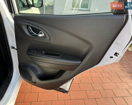 Белый Рено Kadjar, объемом двигателя 1.5 л и пробегом 230 тыс. км за 16000 $, фото 38 на Automoto.ua