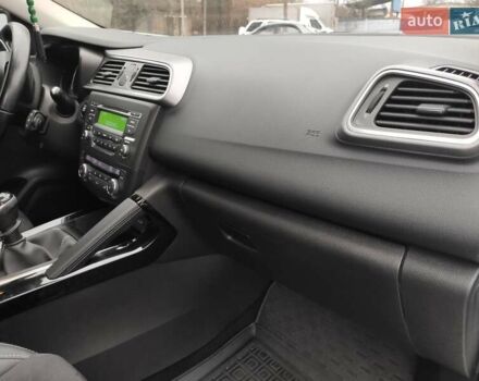 Белый Рено Kadjar, объемом двигателя 1.46 л и пробегом 210 тыс. км за 17200 $, фото 14 на Automoto.ua