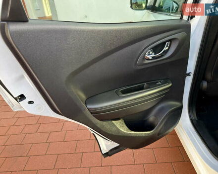 Белый Рено Kadjar, объемом двигателя 1.5 л и пробегом 230 тыс. км за 16000 $, фото 52 на Automoto.ua