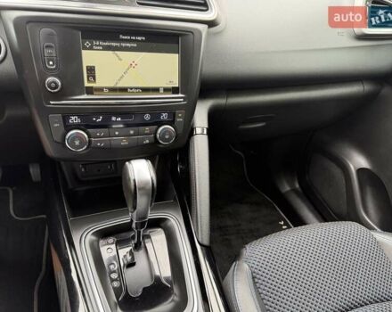 Белый Рено Kadjar, объемом двигателя 1.46 л и пробегом 192 тыс. км за 17700 $, фото 17 на Automoto.ua