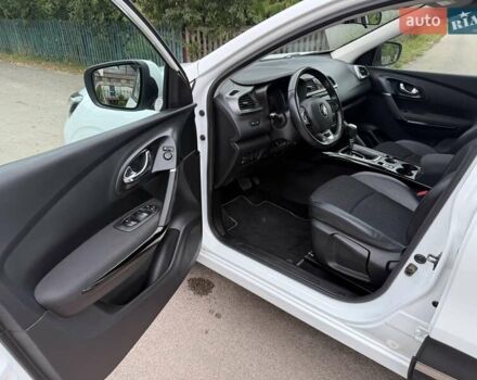 Белый Рено Kadjar, объемом двигателя 1.46 л и пробегом 192 тыс. км за 17700 $, фото 10 на Automoto.ua