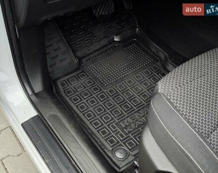 Белый Рено Kadjar, объемом двигателя 1.46 л и пробегом 184 тыс. км за 16500 $, фото 15 на Automoto.ua