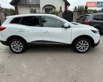 Белый Рено Kadjar, объемом двигателя 1.46 л и пробегом 192 тыс. км за 17700 $, фото 6 на Automoto.ua