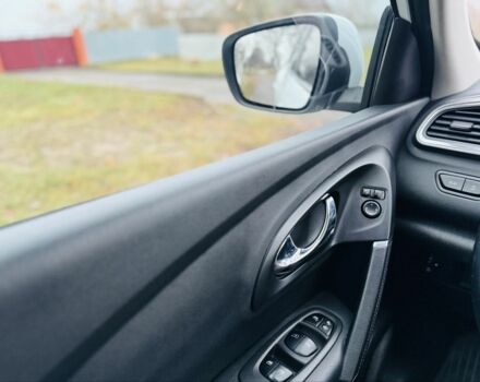 Белый Рено Kadjar, объемом двигателя 1.5 л и пробегом 67 тыс. км за 18500 $, фото 13 на Automoto.ua