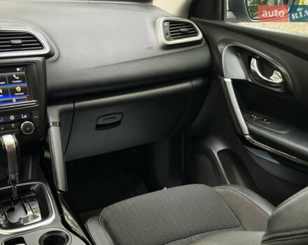 Белый Рено Kadjar, объемом двигателя 1.5 л и пробегом 182 тыс. км за 15500 $, фото 42 на Automoto.ua