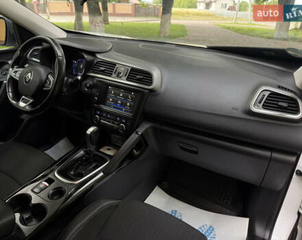 Белый Рено Kadjar, объемом двигателя 1.5 л и пробегом 182 тыс. км за 15500 $, фото 49 на Automoto.ua