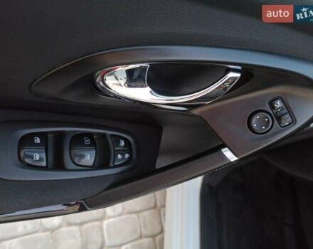 Белый Рено Kadjar, объемом двигателя 1.6 л и пробегом 146 тыс. км за 16399 $, фото 19 на Automoto.ua