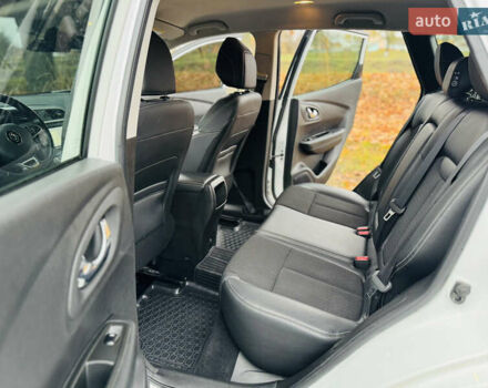 Белый Рено Kadjar, объемом двигателя 1.5 л и пробегом 67 тыс. км за 18500 $, фото 15 на Automoto.ua