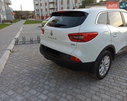 Белый Рено Kadjar, объемом двигателя 1.6 л и пробегом 146 тыс. км за 16399 $, фото 2 на Automoto.ua