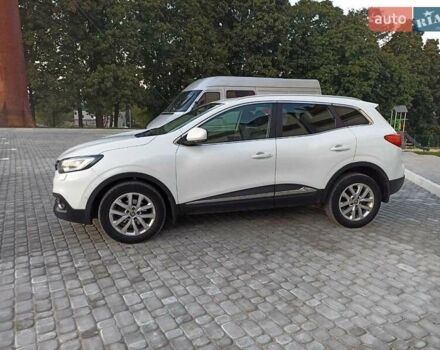 Белый Рено Kadjar, объемом двигателя 1.6 л и пробегом 146 тыс. км за 16399 $, фото 4 на Automoto.ua
