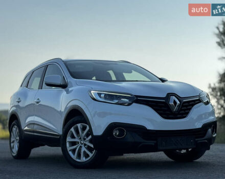 Белый Рено Kadjar, объемом двигателя 1.5 л и пробегом 155 тыс. км за 17700 $, фото 3 на Automoto.ua