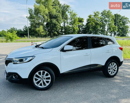 Белый Рено Kadjar, объемом двигателя 1.6 л и пробегом 67 тыс. км за 17200 $, фото 1 на Automoto.ua