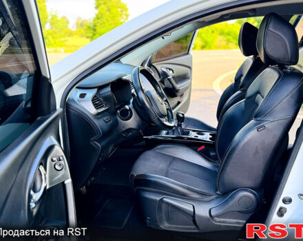 Белый Рено Kadjar, объемом двигателя 1.6 л и пробегом 67 тыс. км за 18500 $, фото 8 на Automoto.ua