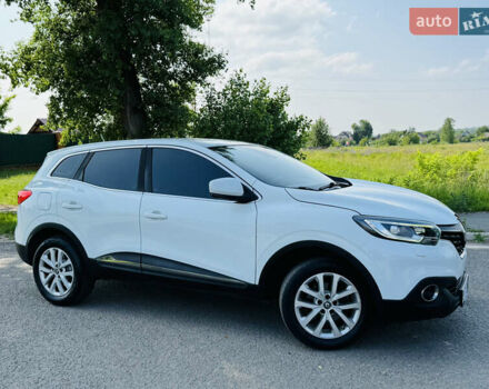 Белый Рено Kadjar, объемом двигателя 1.6 л и пробегом 67 тыс. км за 17200 $, фото 4 на Automoto.ua