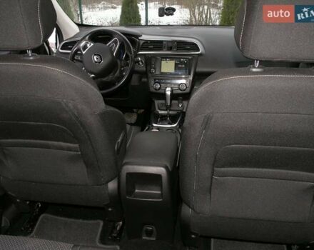 Белый Рено Kadjar, объемом двигателя 1.5 л и пробегом 230 тыс. км за 15500 $, фото 11 на Automoto.ua