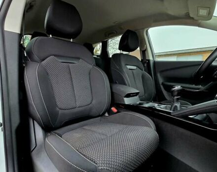 Білий Рено Kadjar, об'ємом двигуна 1.6 л та пробігом 245 тис. км за 15800 $, фото 68 на Automoto.ua