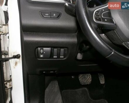 Белый Рено Kadjar, объемом двигателя 1.5 л и пробегом 230 тыс. км за 15500 $, фото 21 на Automoto.ua